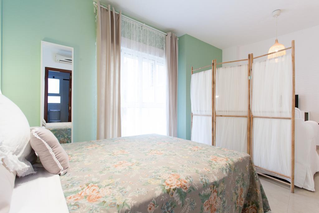 Apartamentos San Lorenzo เซบีญา ภายนอก รูปภาพ