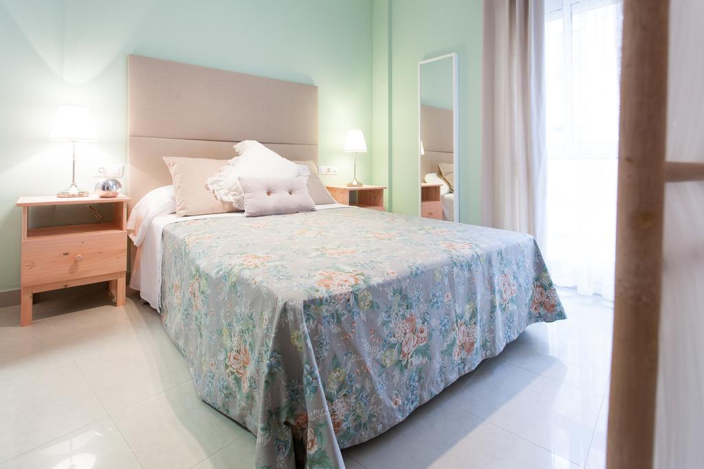 Apartamentos San Lorenzo เซบีญา ภายนอก รูปภาพ