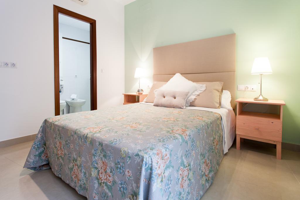 Apartamentos San Lorenzo เซบีญา ภายนอก รูปภาพ