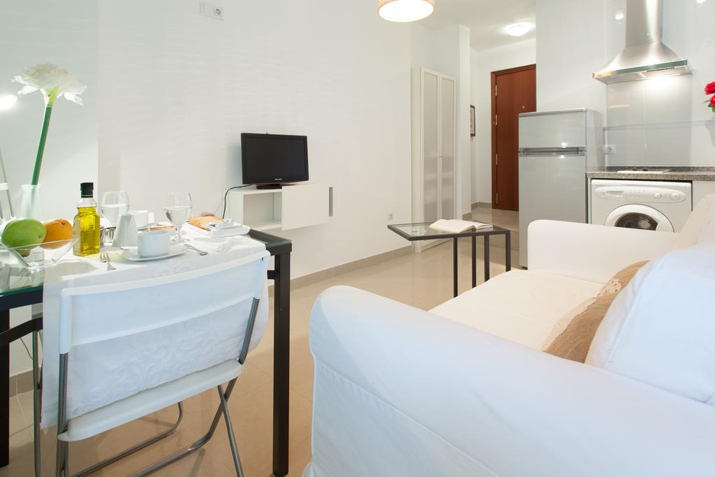 Apartamentos San Lorenzo เซบีญา ภายนอก รูปภาพ