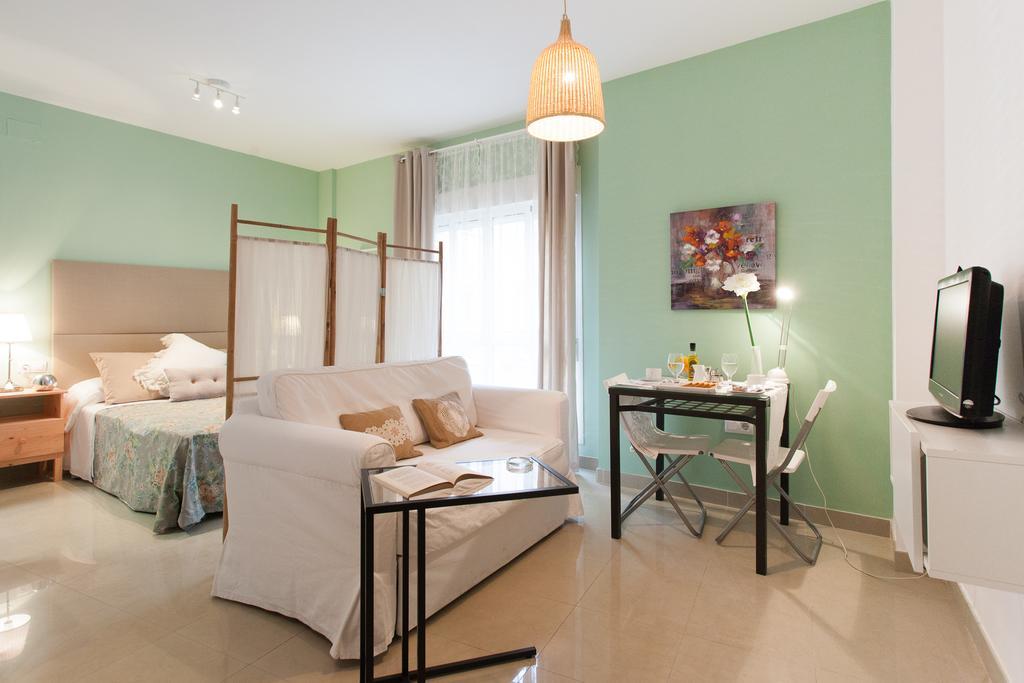 Apartamentos San Lorenzo เซบีญา ภายนอก รูปภาพ