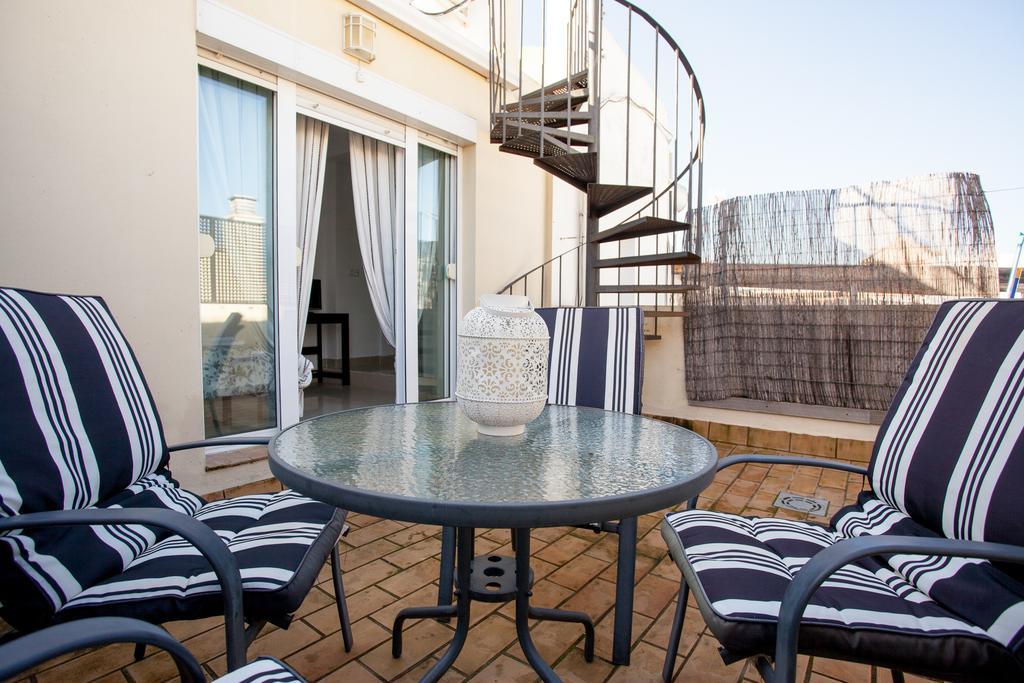 Apartamentos San Lorenzo เซบีญา ภายนอก รูปภาพ