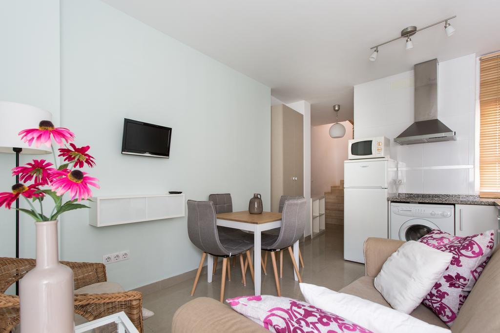 Apartamentos San Lorenzo เซบีญา ภายนอก รูปภาพ