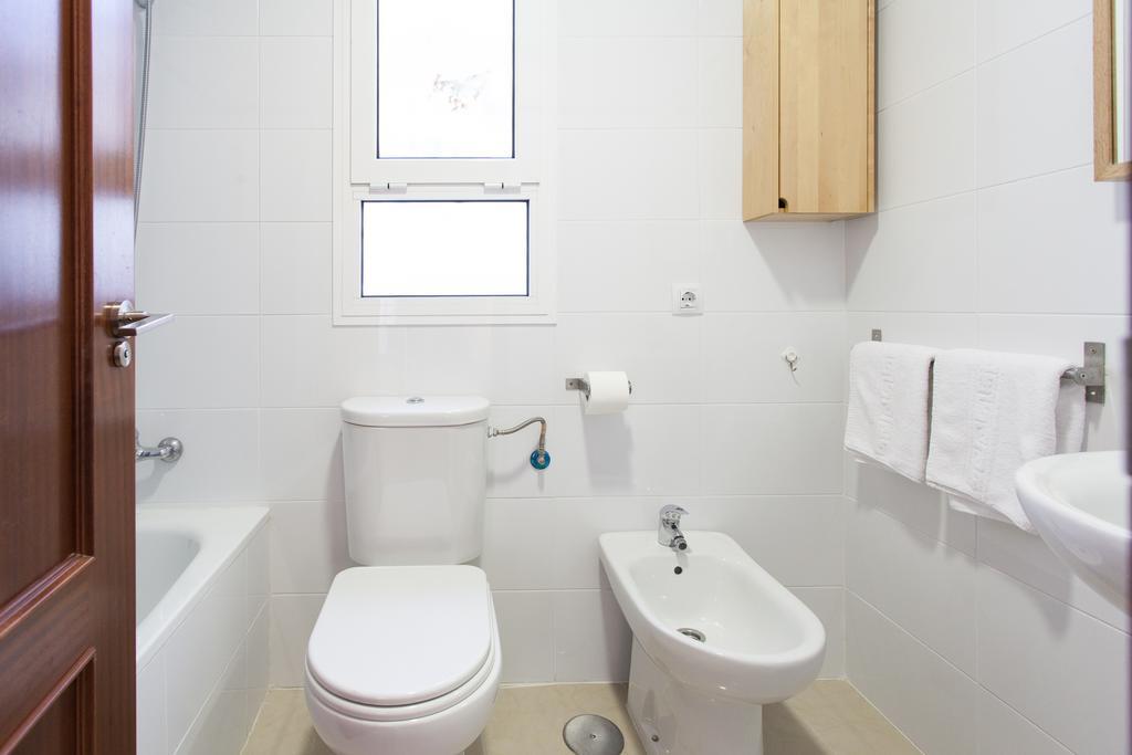Apartamentos San Lorenzo เซบีญา ภายนอก รูปภาพ