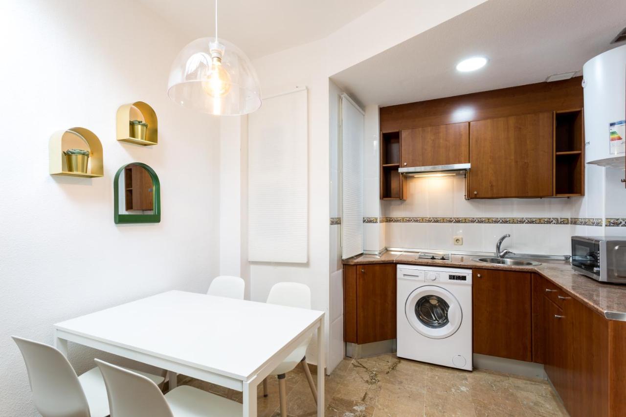 Apartamentos San Lorenzo เซบีญา ภายนอก รูปภาพ