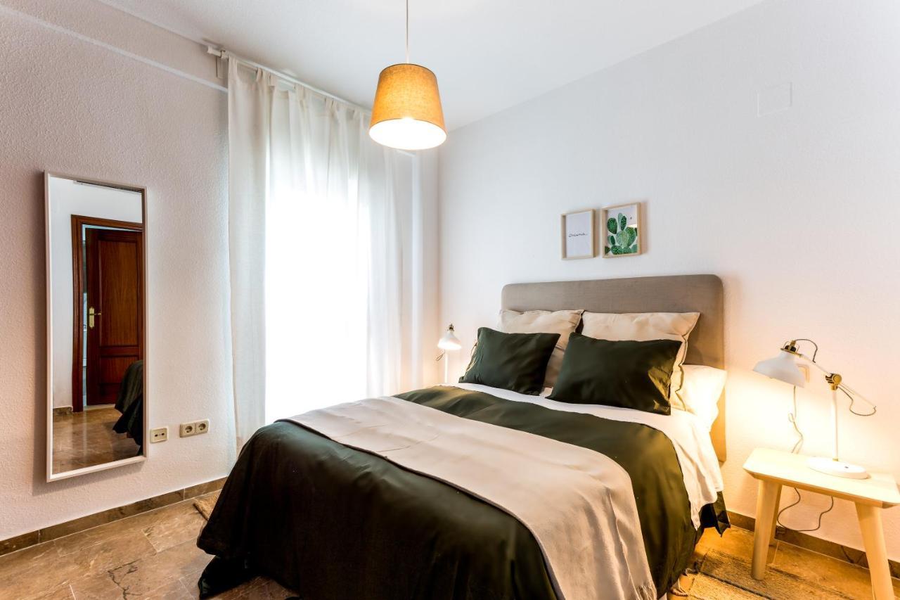 Apartamentos San Lorenzo เซบีญา ภายนอก รูปภาพ